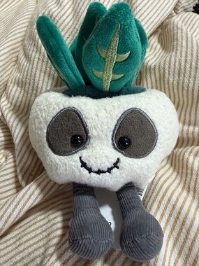 Jellycat Amuseables Skull Planter